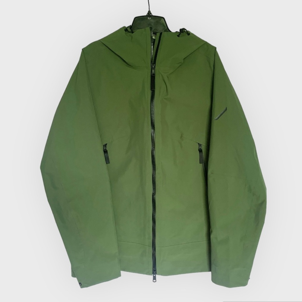 GAP Waterproof Shell Jacket (Hill City brand) - Great Color & Perfect Condition